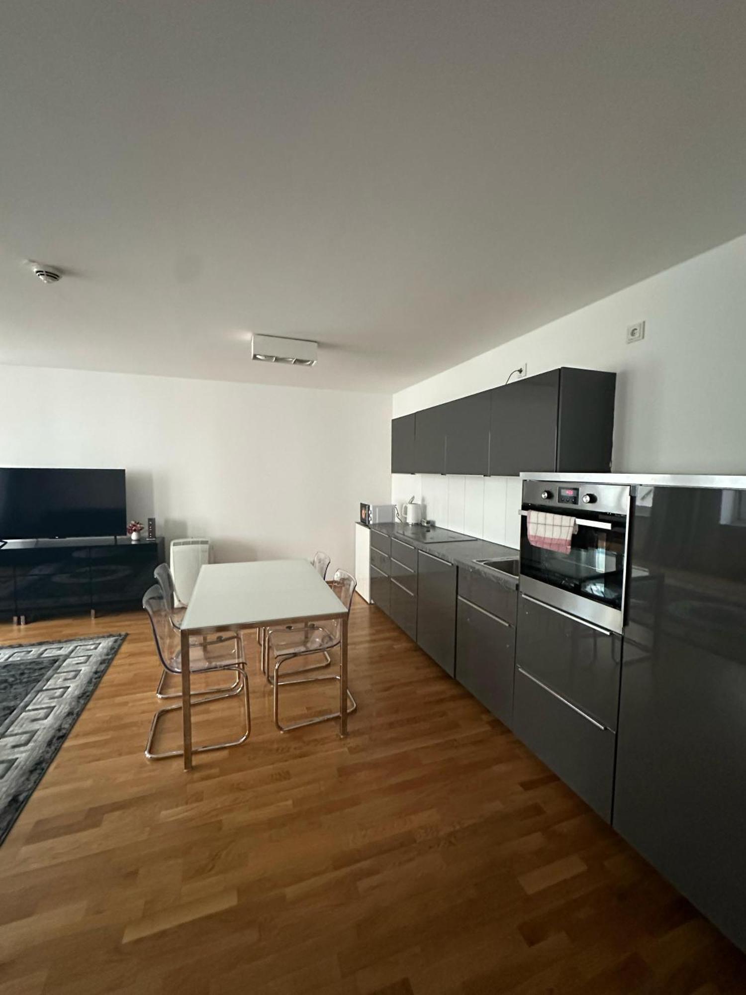 Al Nafurah Apartments Munich Exterior photo