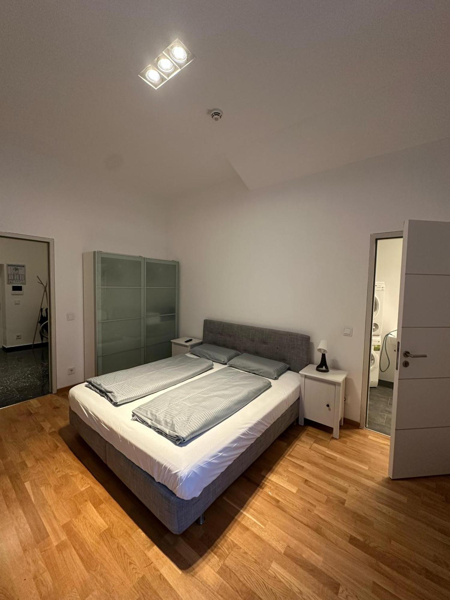 Al Nafurah Apartments Munich Exterior photo